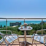 Отель Mirabelle 4*