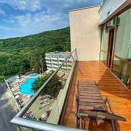 Mirabelle Hotel 4*